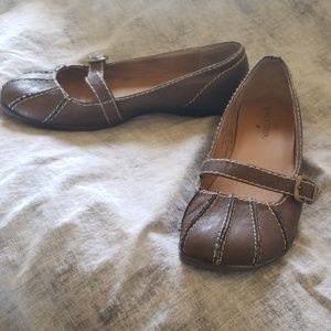 Falls Creek Anita Brown Mary Janes Size 7.5